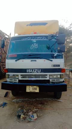 isuzu truck