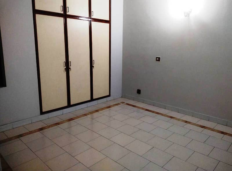 10 Marla 4 Bed Beautiful independent House Available For Rent in DHA Phase 4 DD Block Lahore Cantt 10