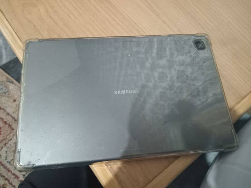 Samsung galaxy A7 for sale with back cover 1