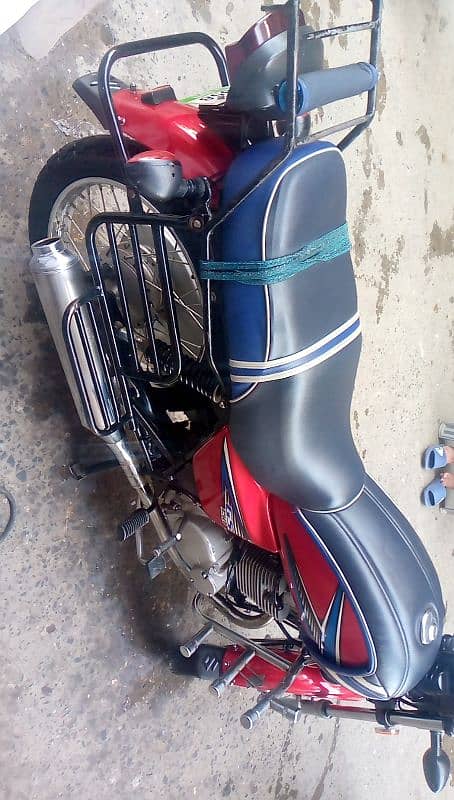 Suzuki GS 150  for sale 6