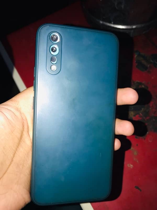 vivo S1 4