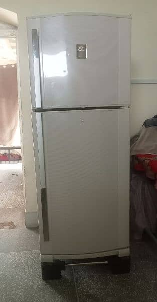 Dawlance refrigerator 0