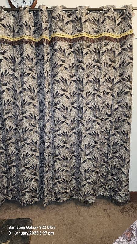 Curtains for sale in very good condition 3