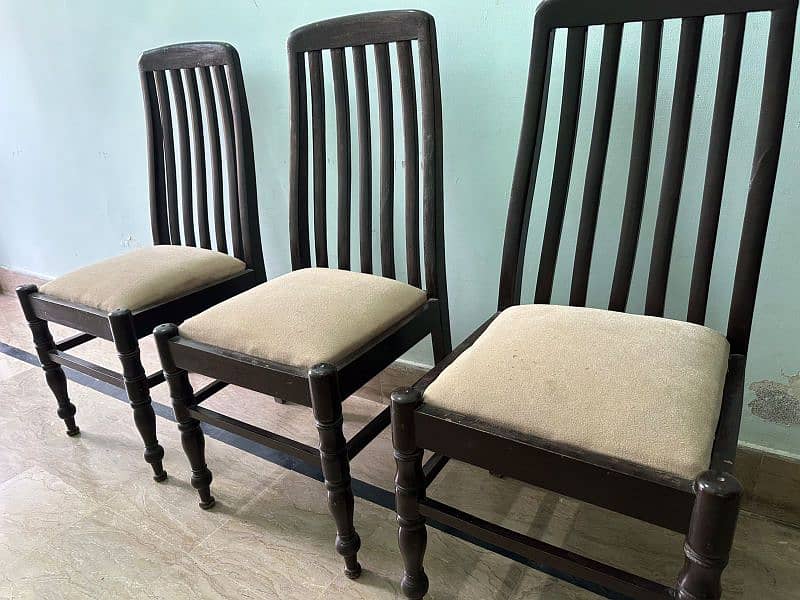 6-Dining Chairs For Sale urgently 1