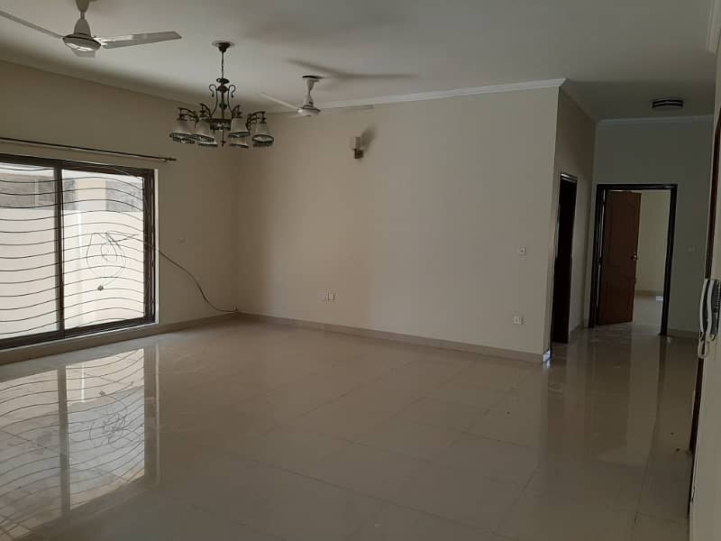 One Kanal House Of Paf Falcon Complex Near Kalma Chowk And Gulberg Iii Lahore Available For Rent 3