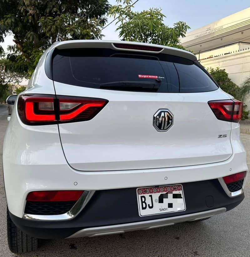 MG ZS 2021 4