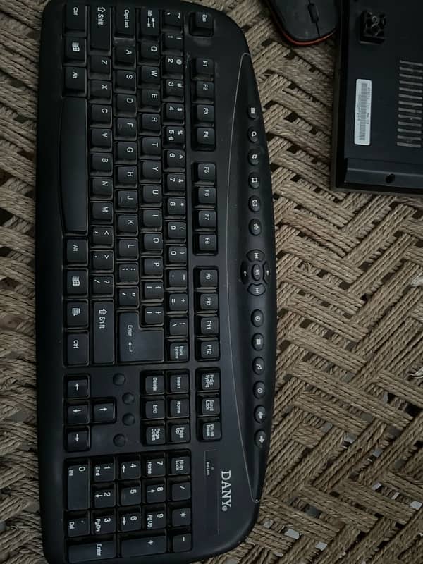 TFT MONITOR WITH DENY KEYBOARD DK( -1000) 6