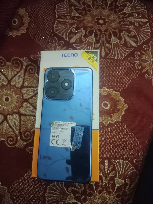 new cell hai complete box k sath 6gb 128gb 10