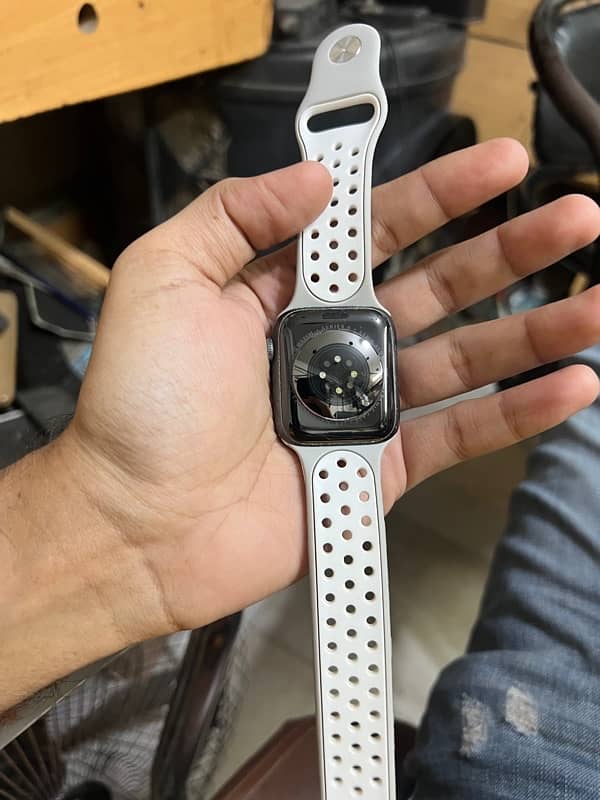 apple I watch series 6 44 mm 1