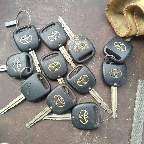 original car keys remote available 4