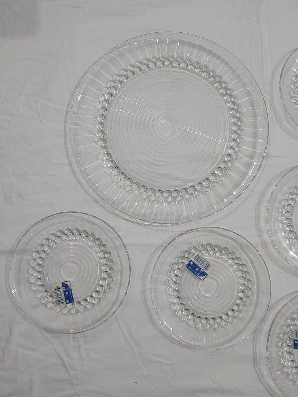 7-Piece Glass Plate Serving Set 3