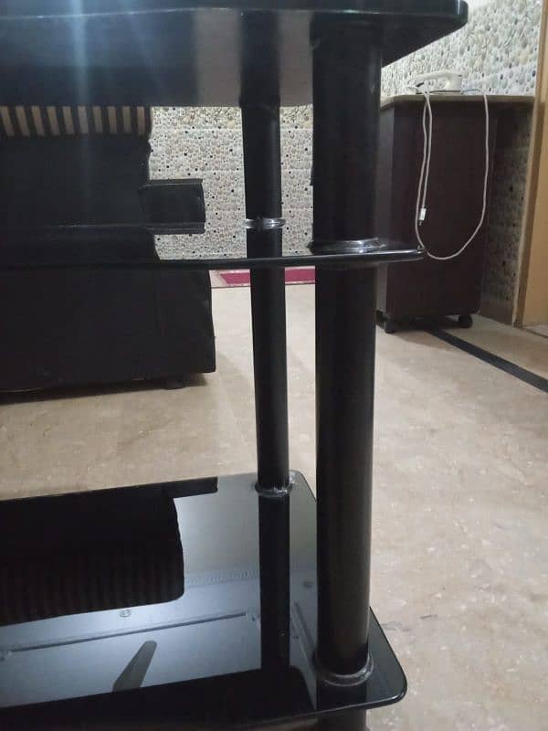 fine quality black glass table 4