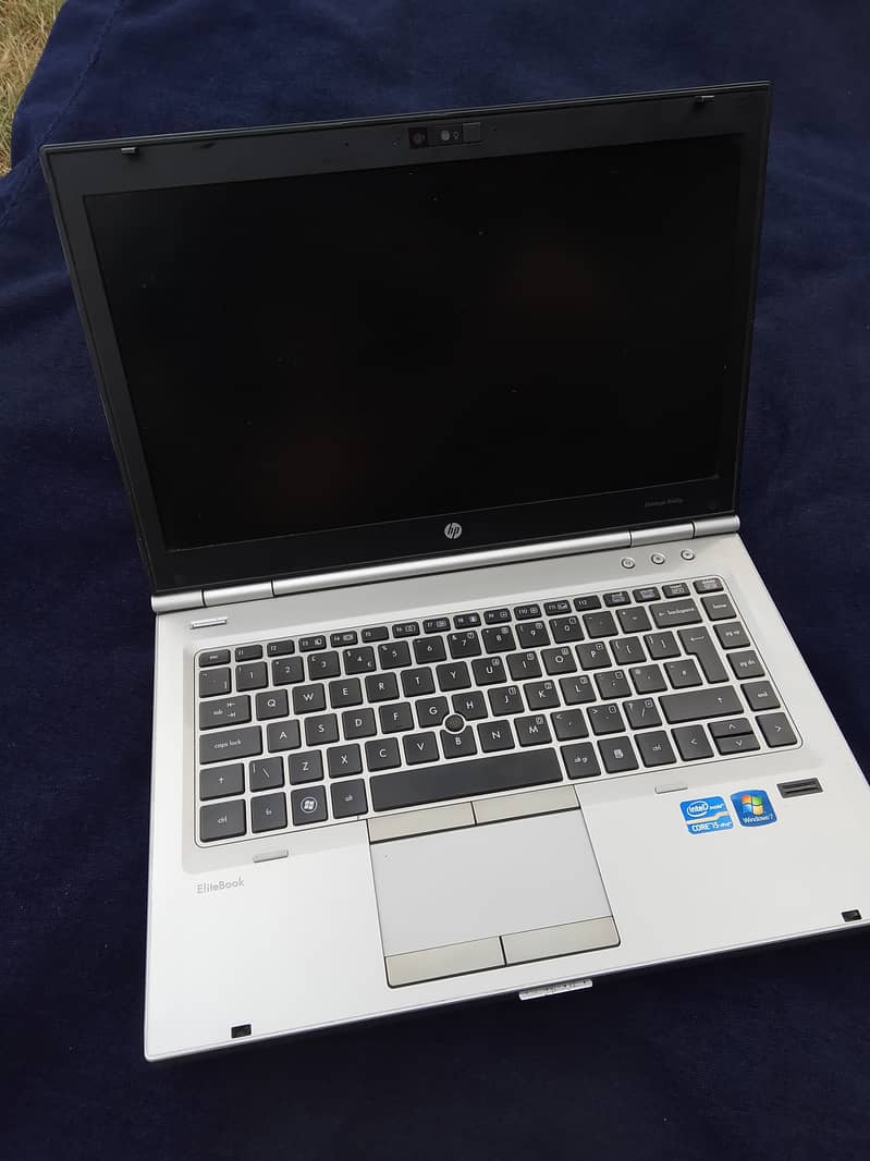 HP EliteBook 8460p 1