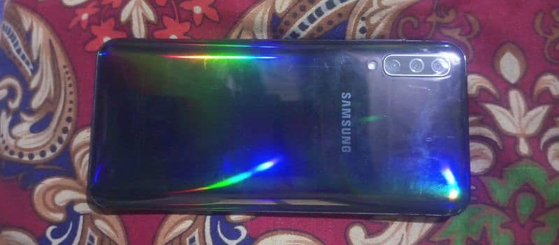 Samsung A50 4 128 2