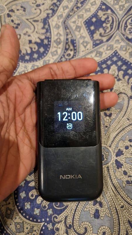 Nokia 2720 with box 2