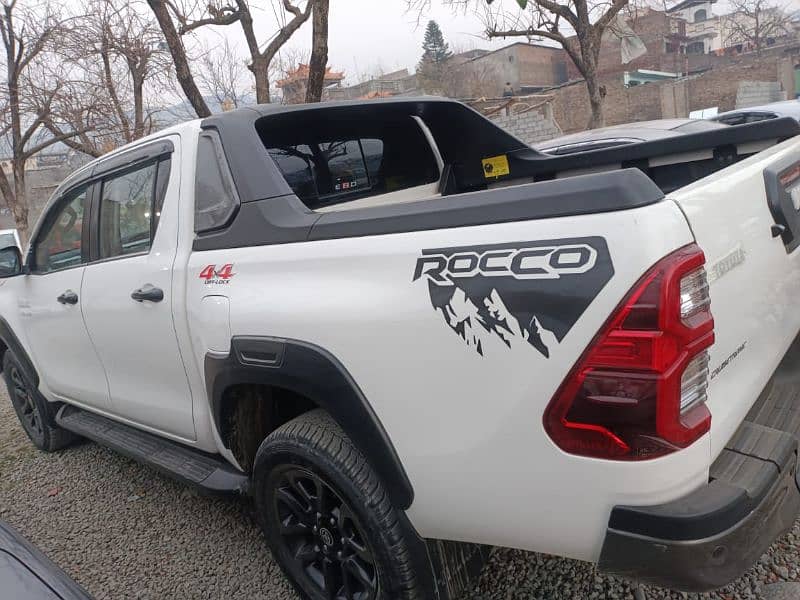 Toyota Hilux Adam revo 2023 mod 8