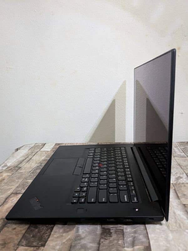 Lenovo Thinkpad x1 extreme 8