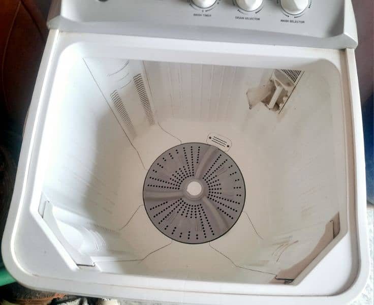 Super Asia washing machine model. SA. 240 6