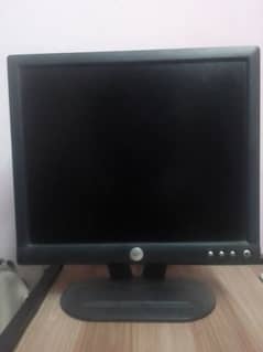 PC with screen , CPU and keyboard