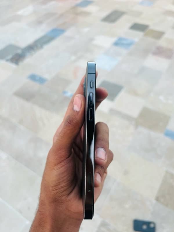 iphone 12 Pro 128 GB 4