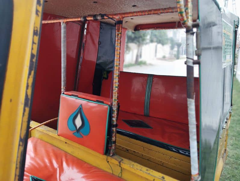 TEZ RAFTAR  open rikshaw 1