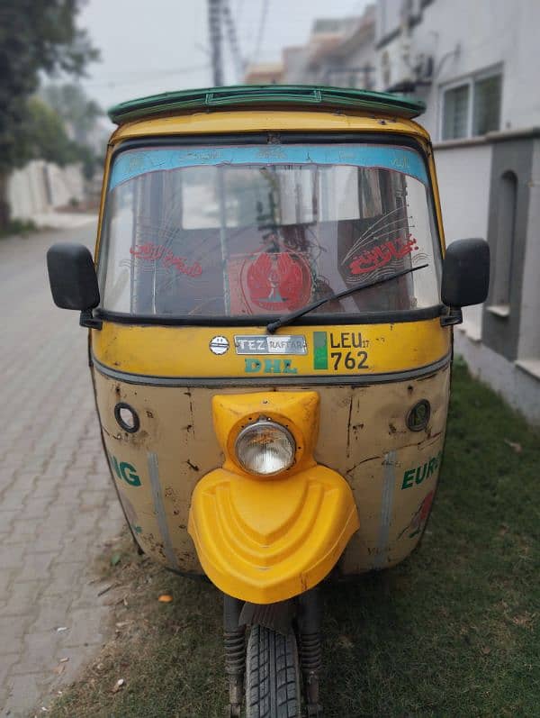 TEZ RAFTAR  open rikshaw 2