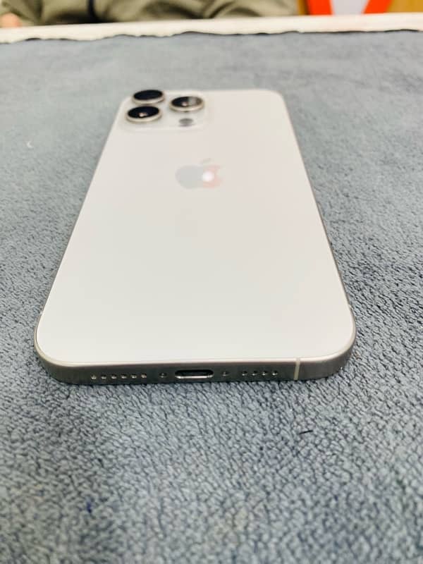 iPhone 15 pro max 256gb PTA APPROVED 4