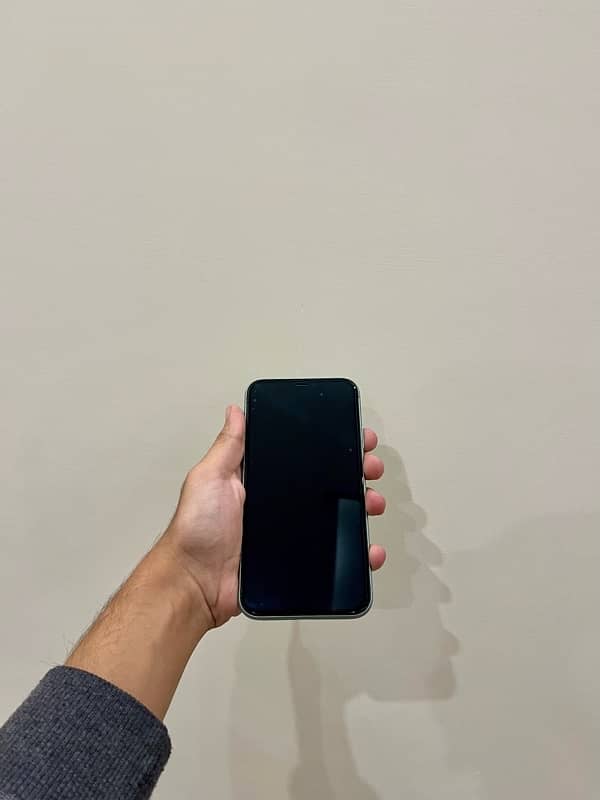 iPhone 11 Non Pta ( factory unlock ) 128GB 1