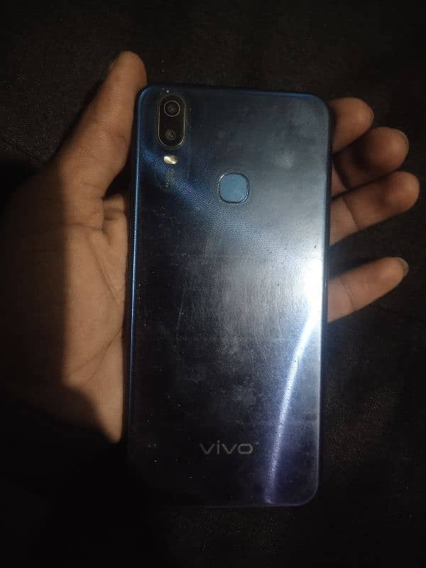 vivo y11. . . . 03444872347 1