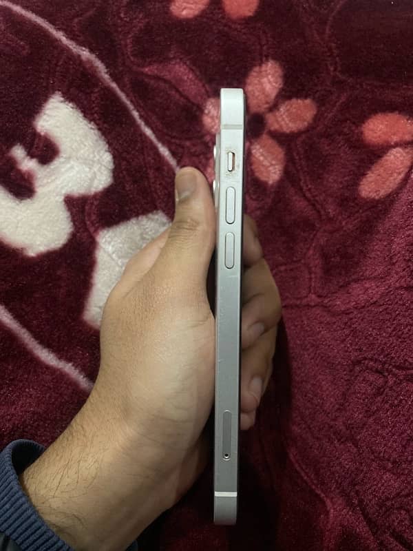 IPhone 12 white 10/10 2