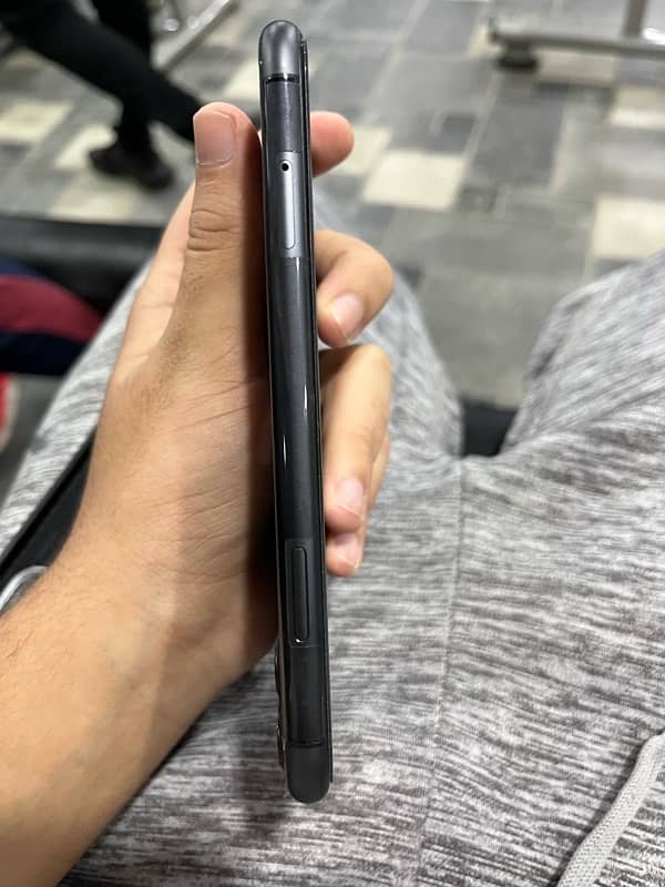 iPhone 11 - 64 gb - Non pta JV 3