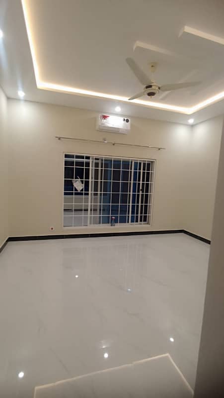 4 BEDROOMS UPPER PORTION IS AVAILABLE FOR RENT IN I-8 ISLAMABAD. 3