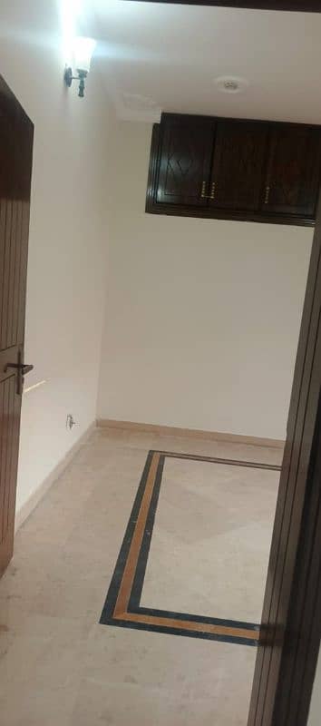 Ground floor with basement for rent in I-14/1, corner house. 7