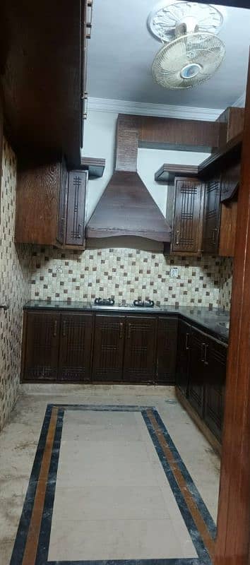 Ground floor with basement for rent in I-14/1, corner house. 11