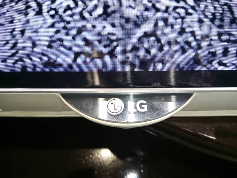 LG OLED TV - MODEL 55EG910T 15