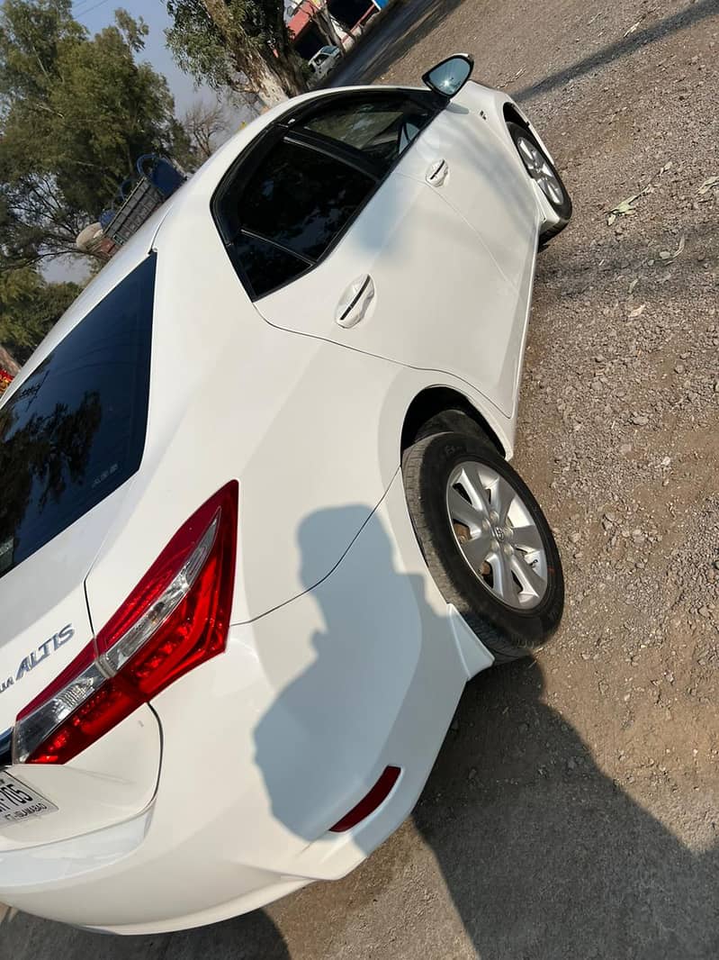 Toyota Corolla Altis Grande 2015 3