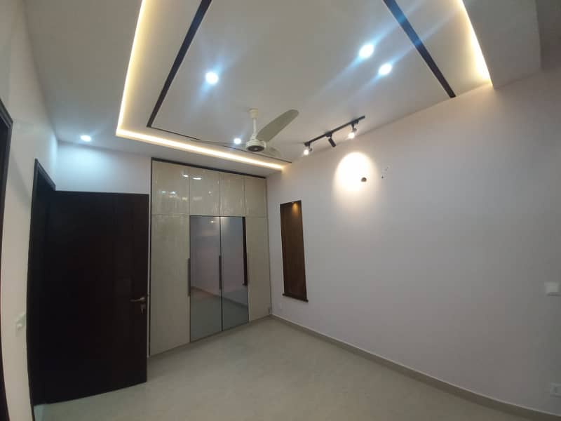 5 Marla brand new first entry lower portion for rent available in DHA Rahbar 11 sector 2 defence Road Lahore 5