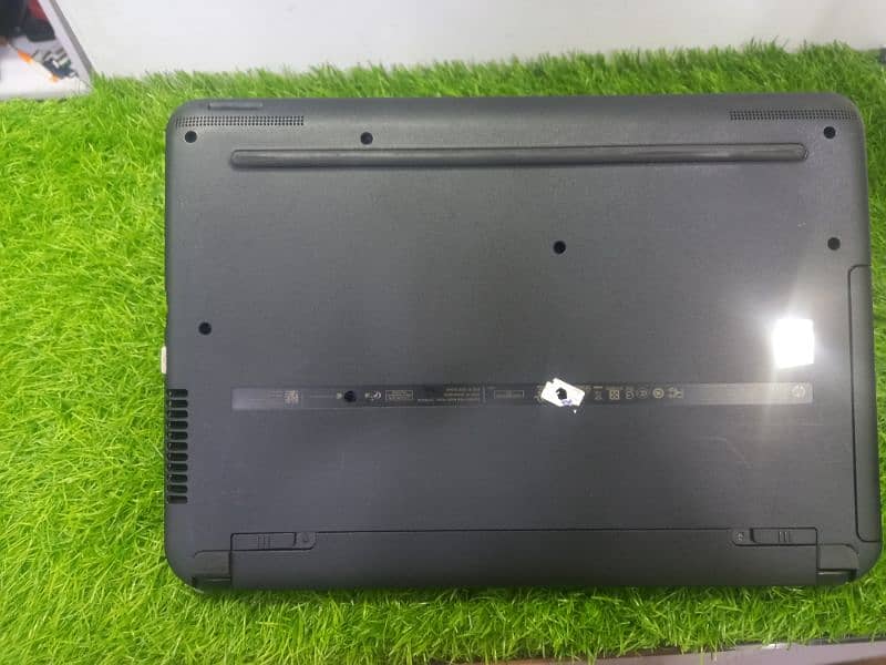 HP Probook 348 G4 core i5 7th Gen 8gbram 180gb SSD 3