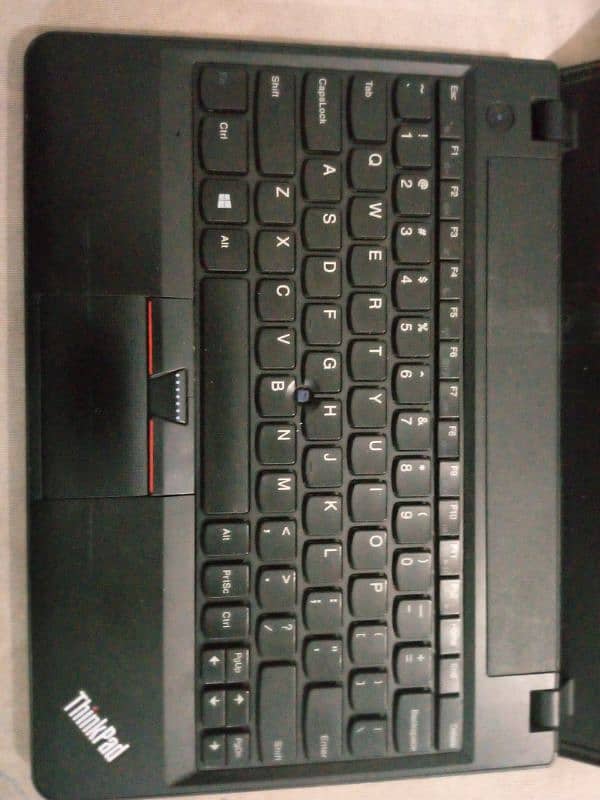 laptop Lenovo x131e 1