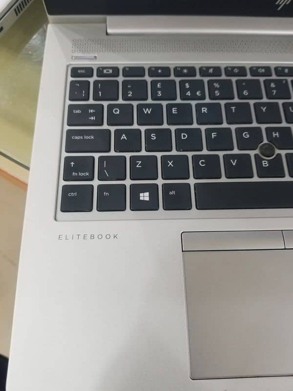 HP elitebook 840 G5 5