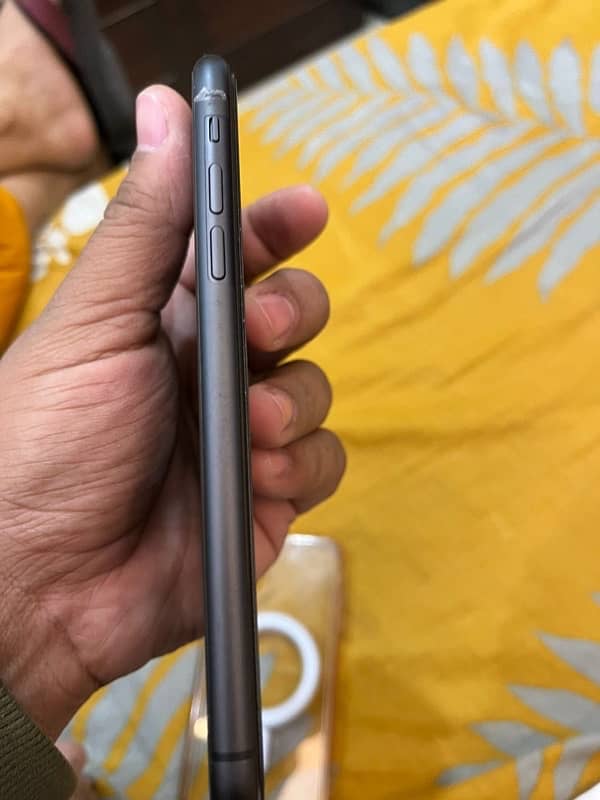 iphone 11 128gb pta approved 1