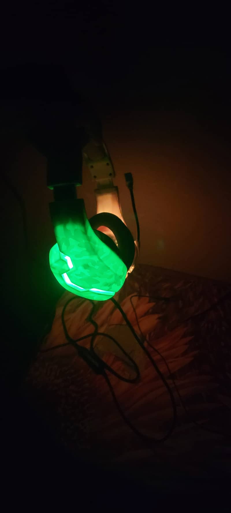 RGB colorful light headphone 1