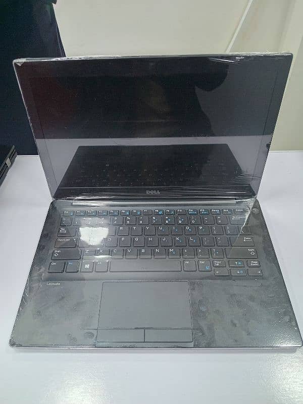 Dell Latitude E7280 0