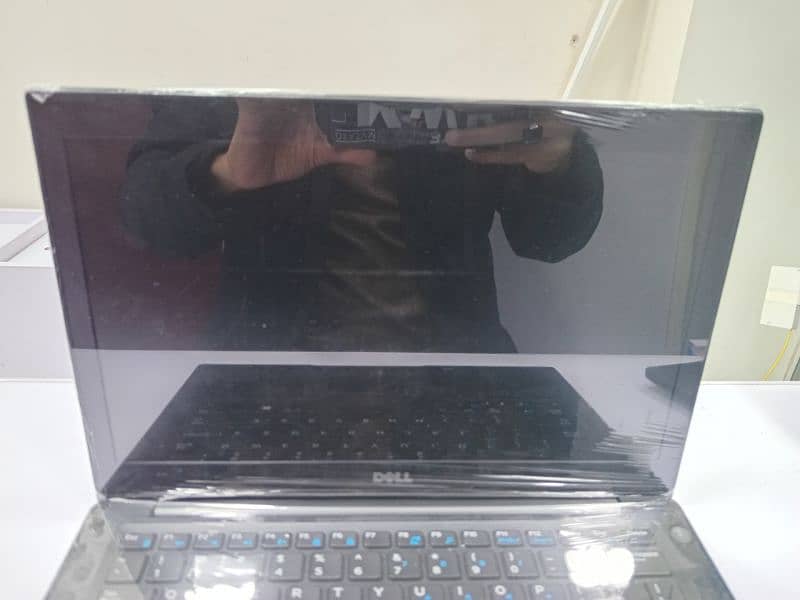 Dell Latitude E7280 2