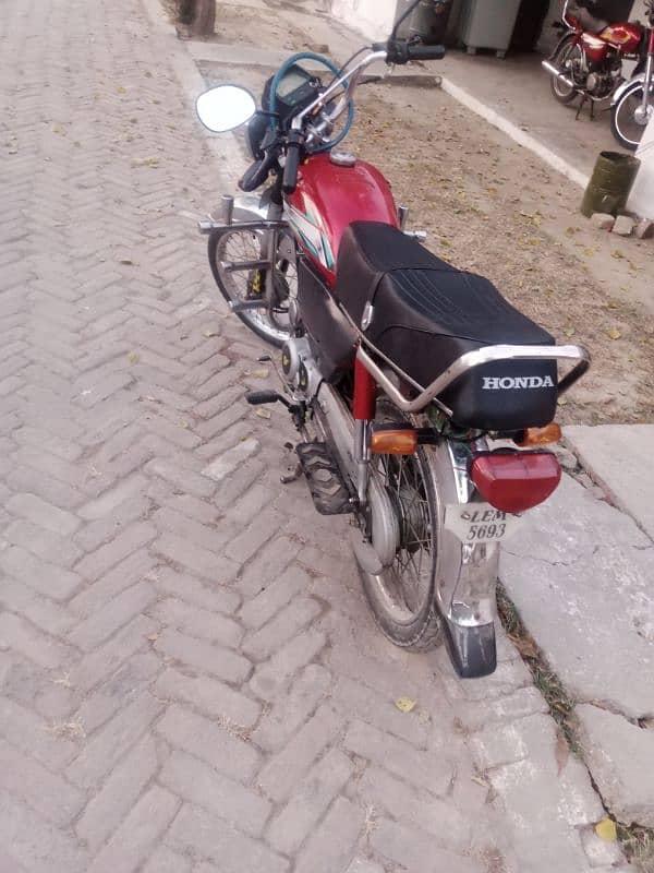 Honda CD 70 2010 Model Lahore No for Sale 6