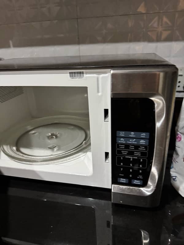 Dawlance Microwave oven DW 132 S 2