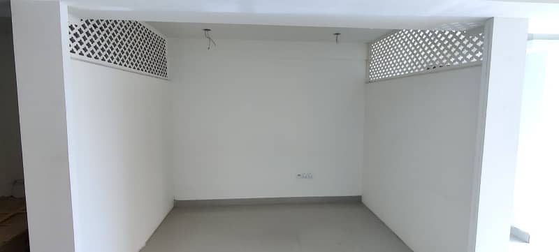 WELL MAINTAINED OFFICE IS AVAILABLE FOR RENT 0