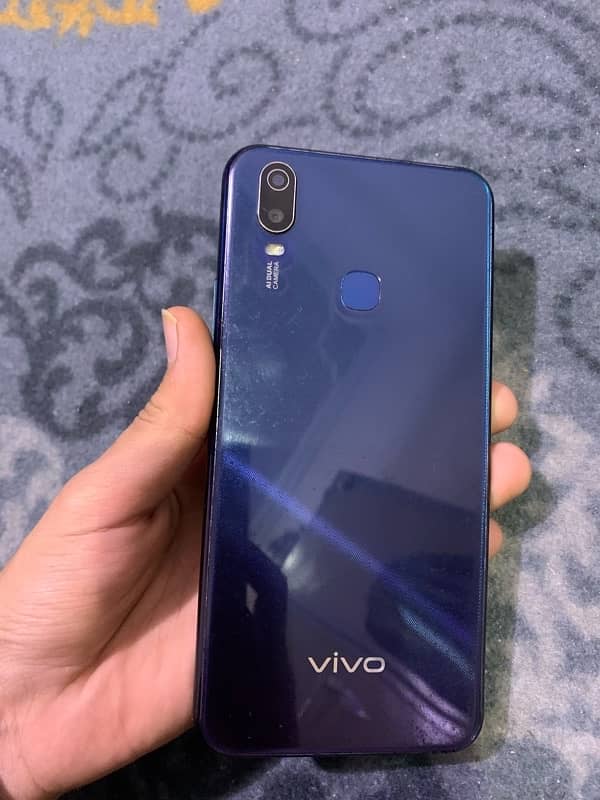 VIVO Y 11 0