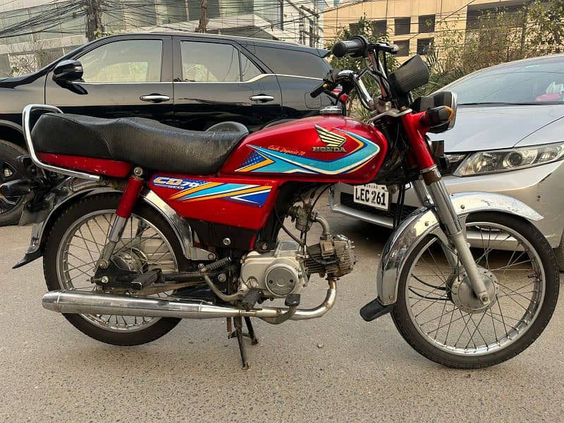 HondaCD70 very smooth and Good condition,total genion, UET,Lahore, A+. 1