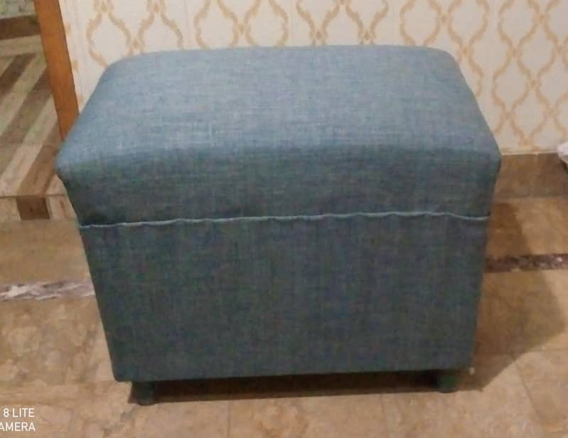 Sitting stool sofa (Read Add compelet) 0